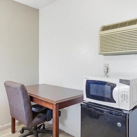 Adams Inn Dothan Bagian luar foto