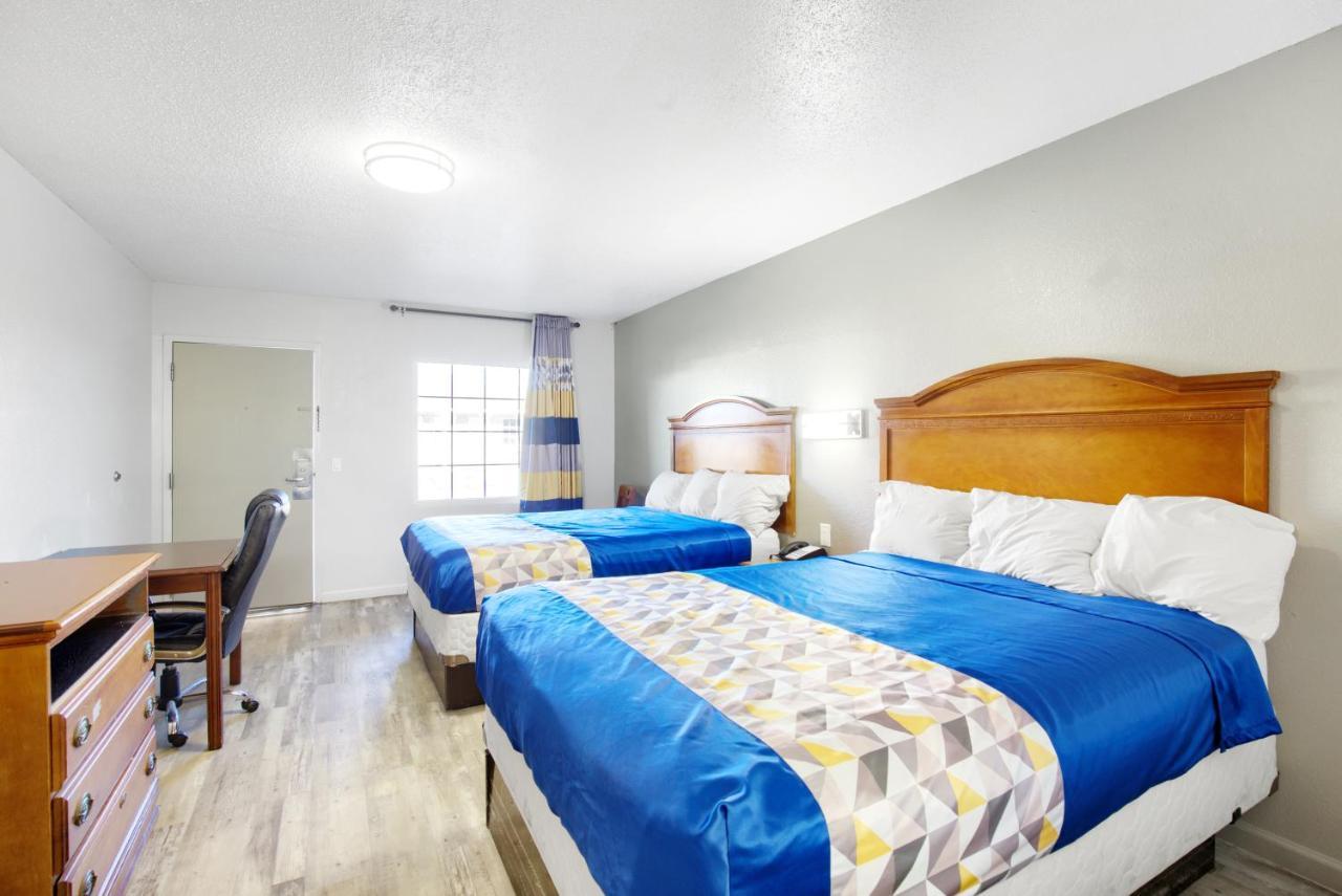 Adams Inn Dothan Bagian luar foto