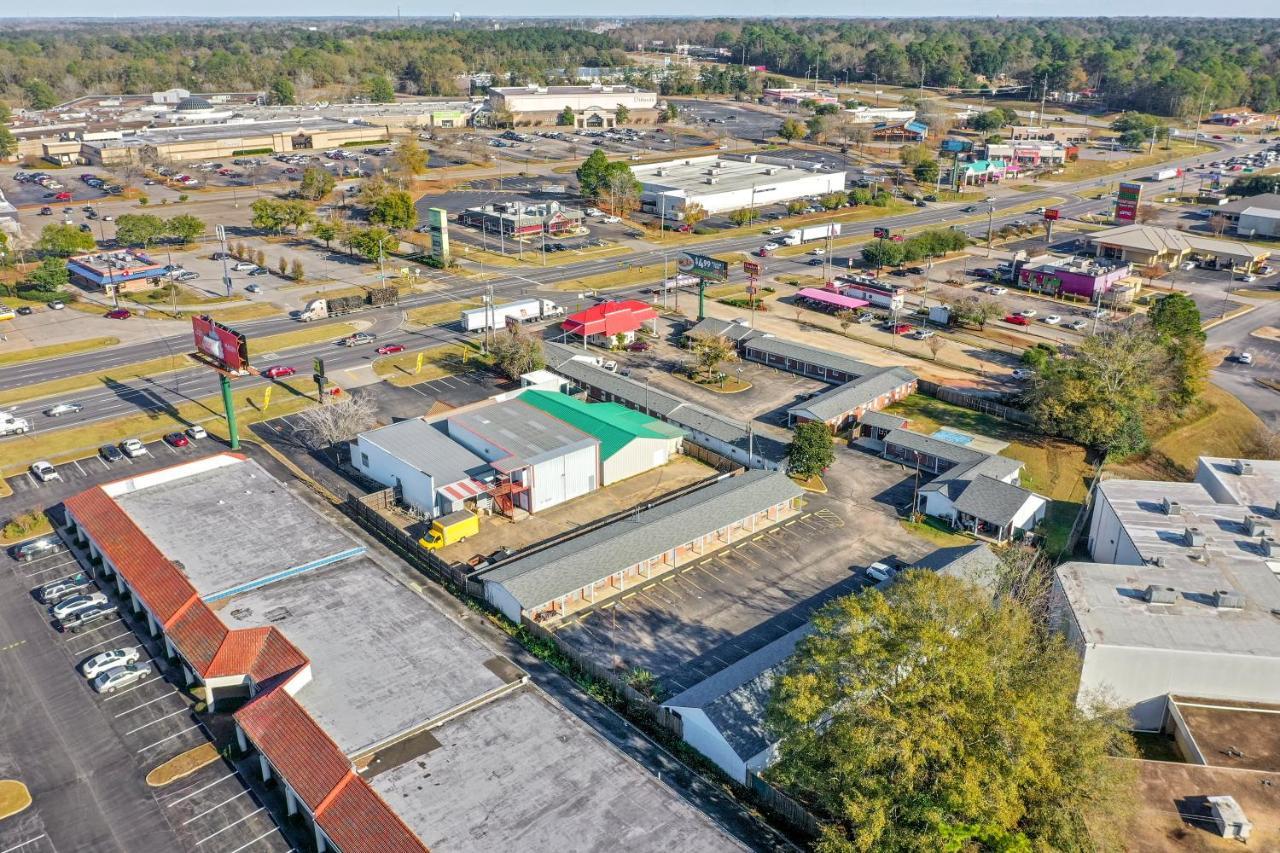 Adams Inn Dothan Bagian luar foto