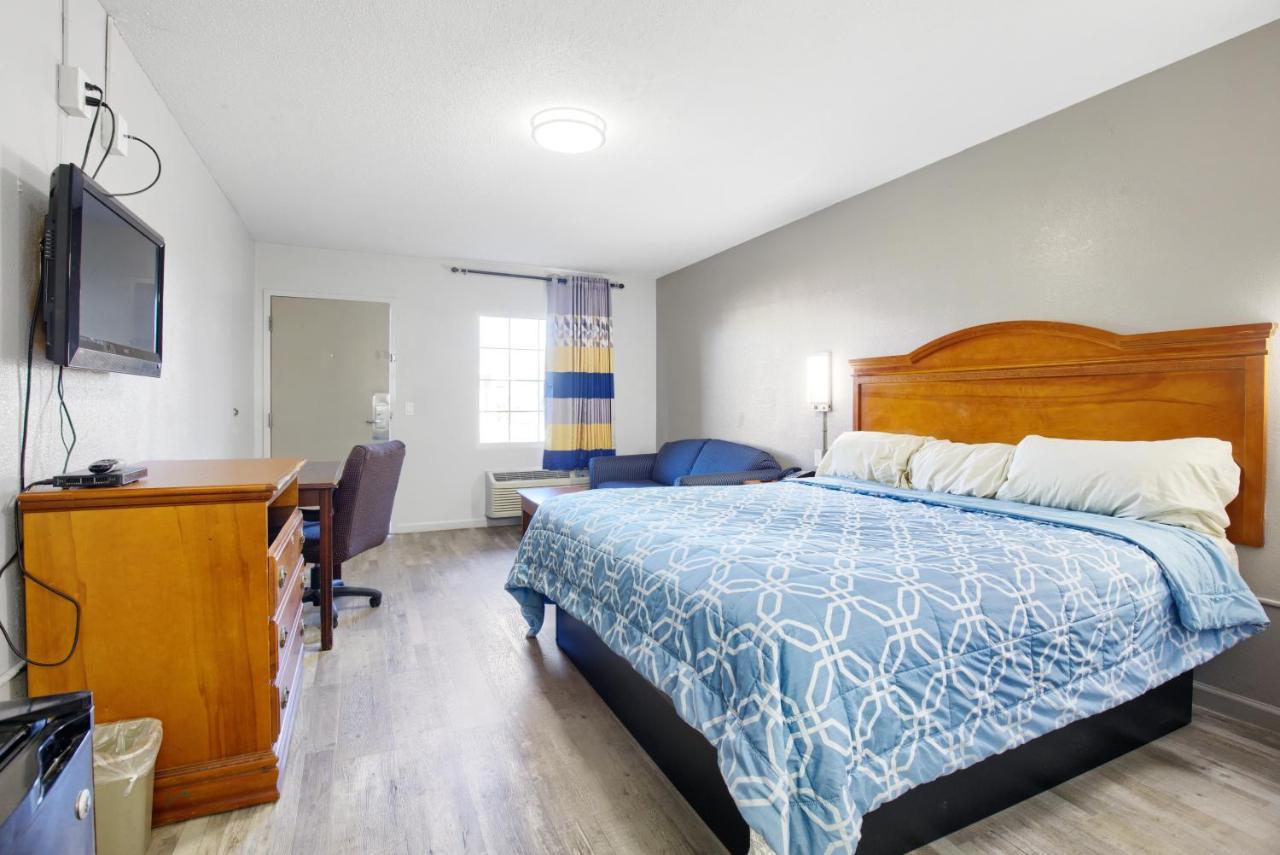 Adams Inn Dothan Bagian luar foto