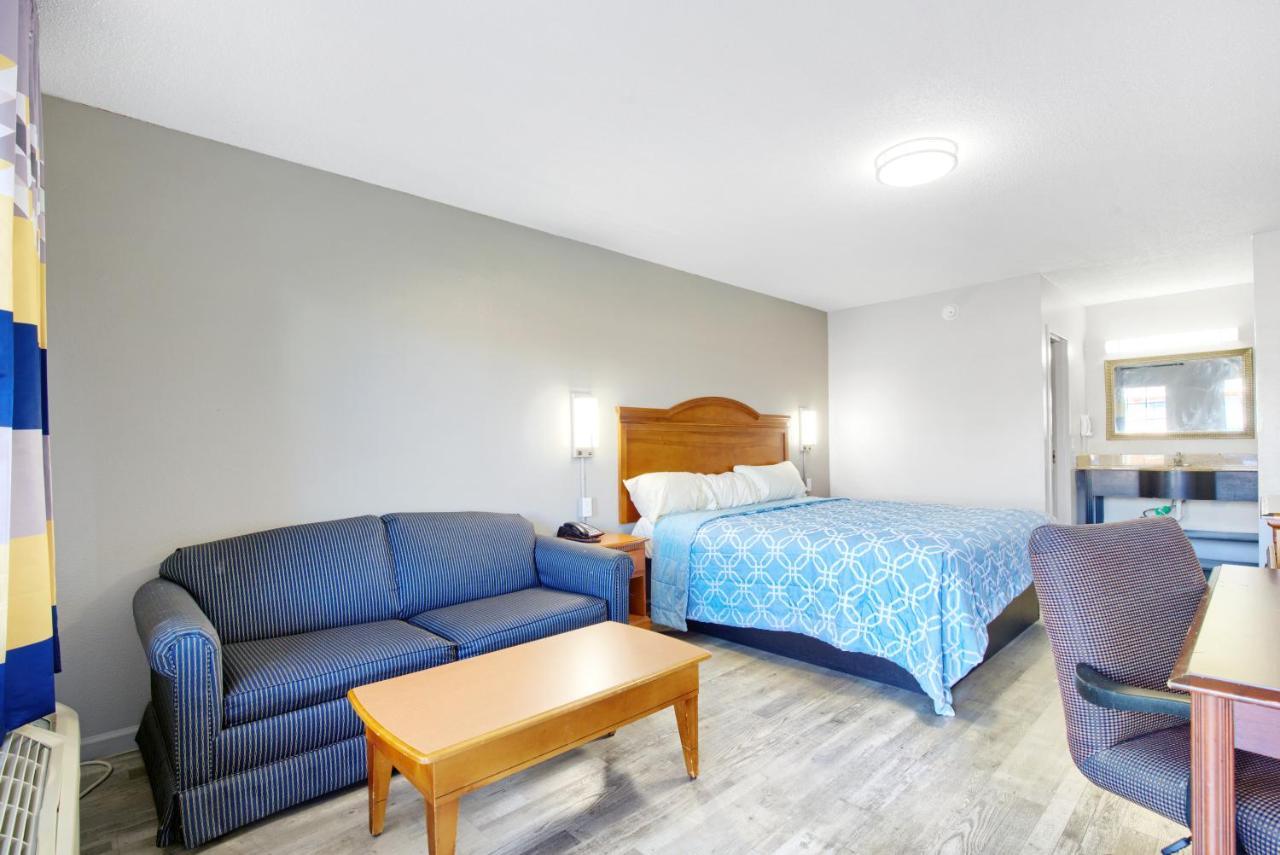Adams Inn Dothan Bagian luar foto