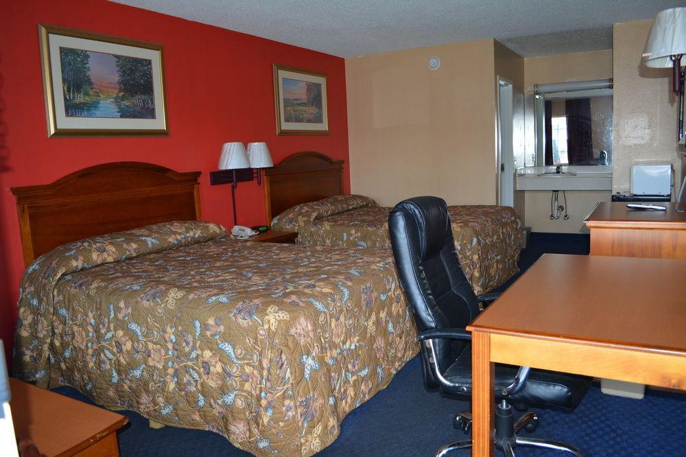 Adams Inn Dothan Bagian luar foto