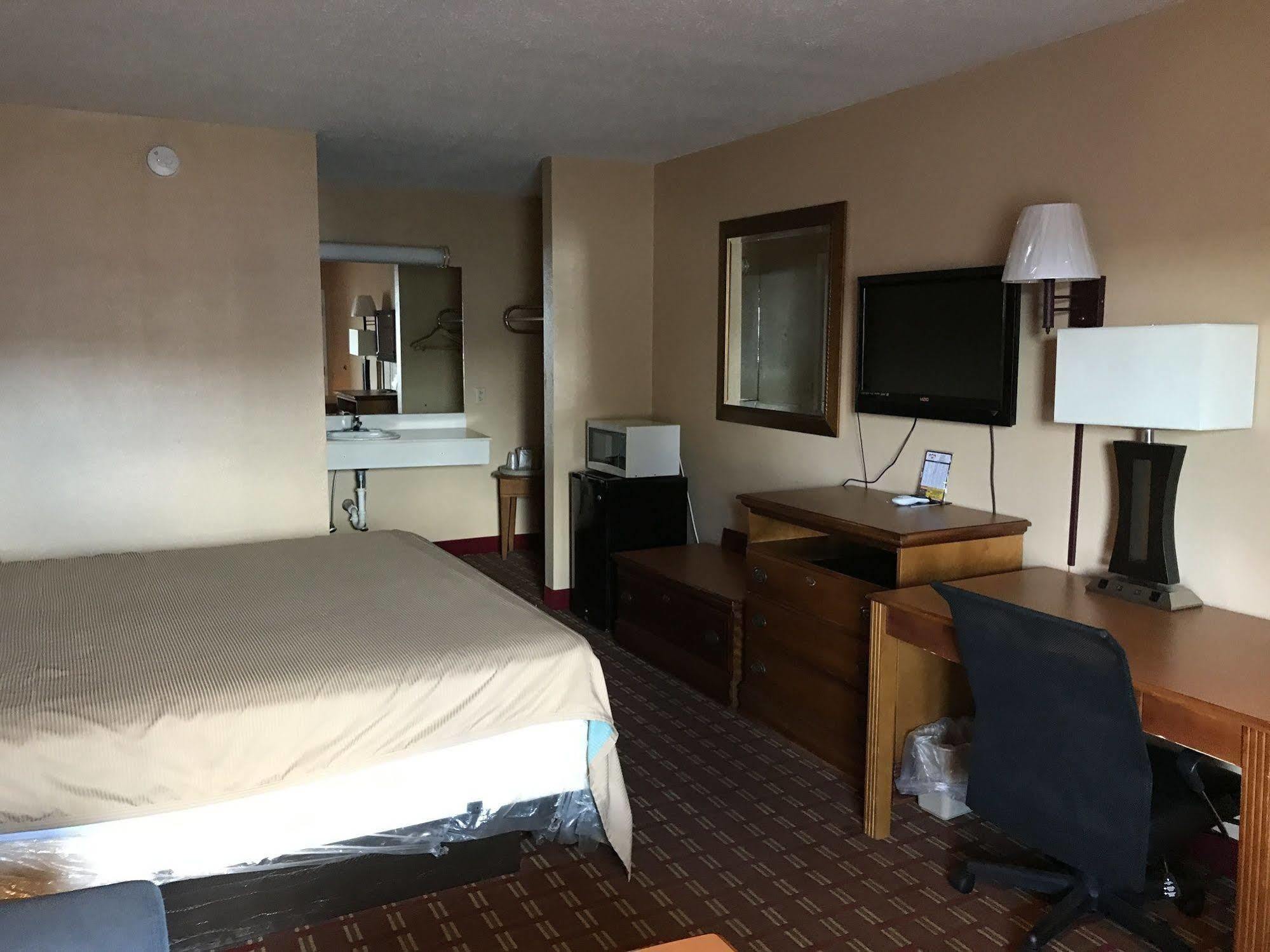 Adams Inn Dothan Bagian luar foto
