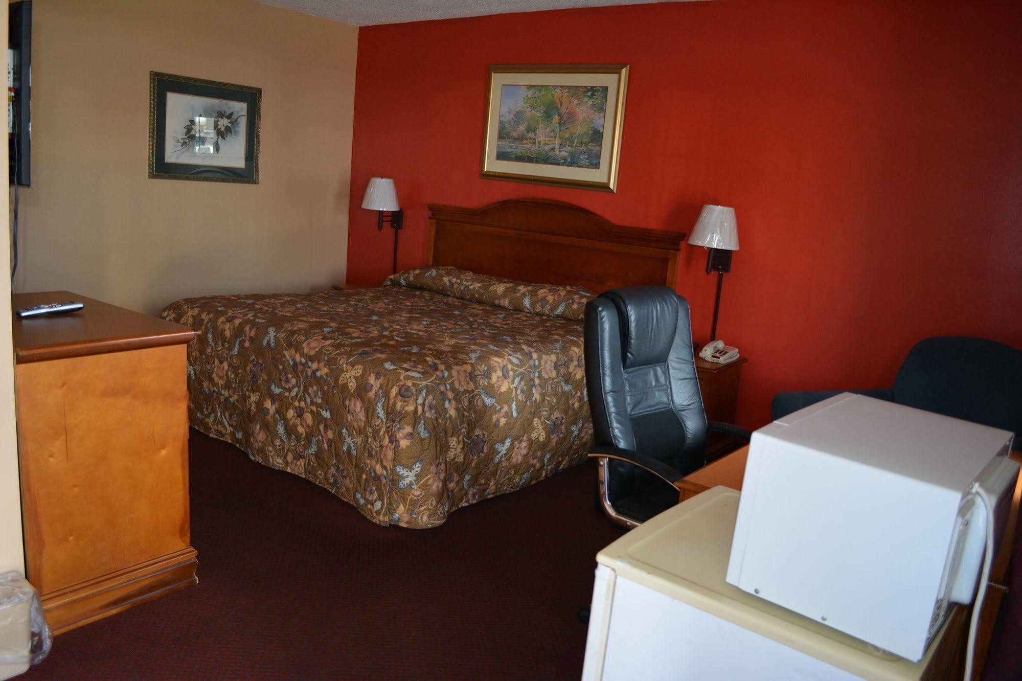 Adams Inn Dothan Bagian luar foto