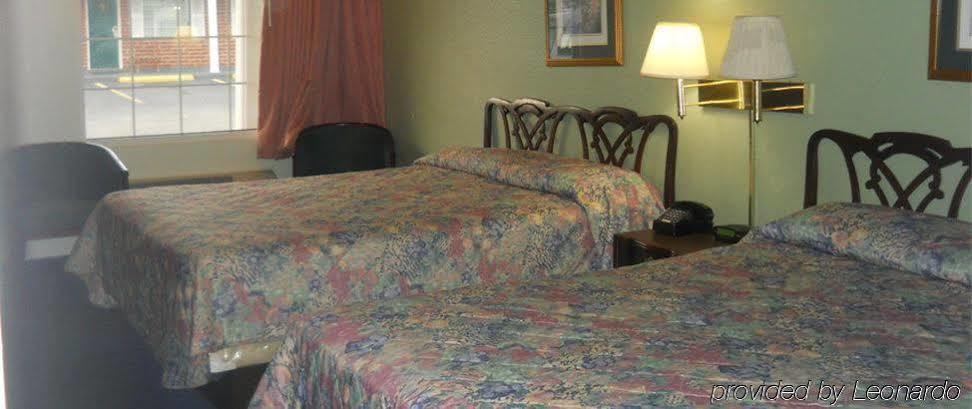 Adams Inn Dothan Bagian luar foto